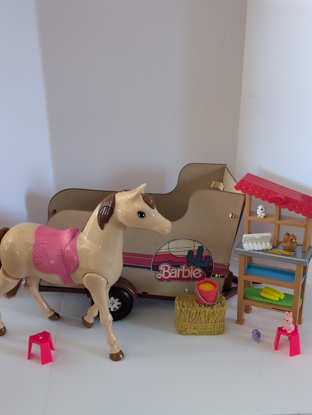 Barbie Beige Horse With Horse Trailer And Farm Accessories Set